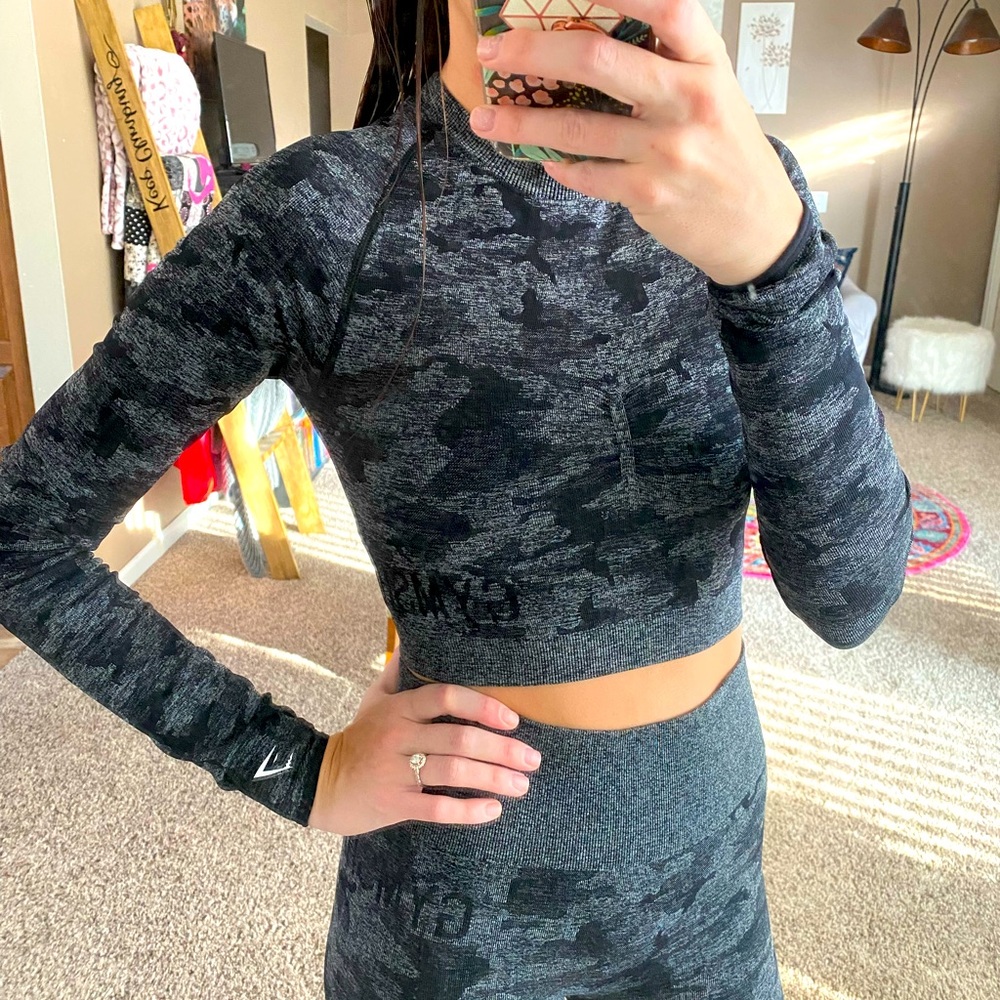 GYM SHARK Small Camo Long Sleeve Top. Great condition, only worn a few times!